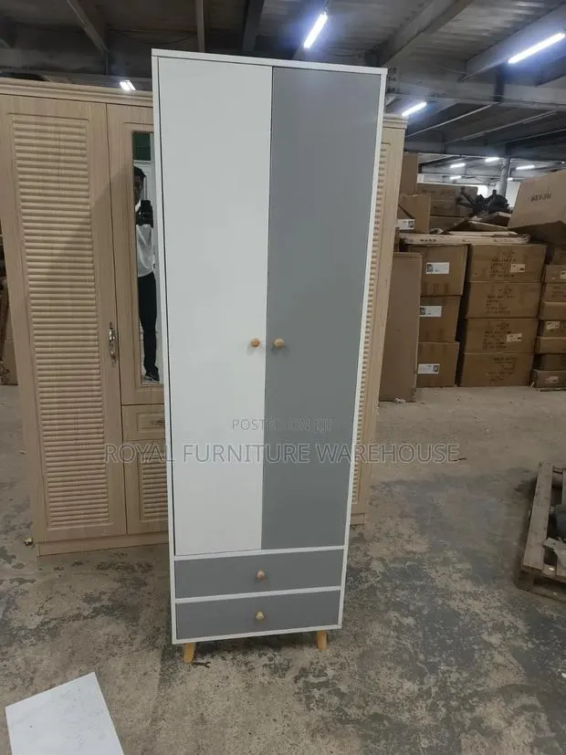 Small Size Free Standing Wardrobe · Photo 1