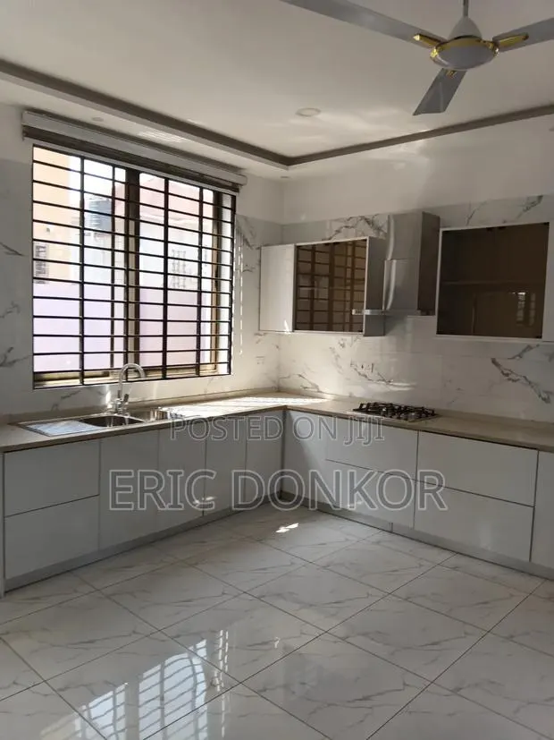 3bdrm House in Abelemkpe, Methodist Church Area for rent · Photo 1