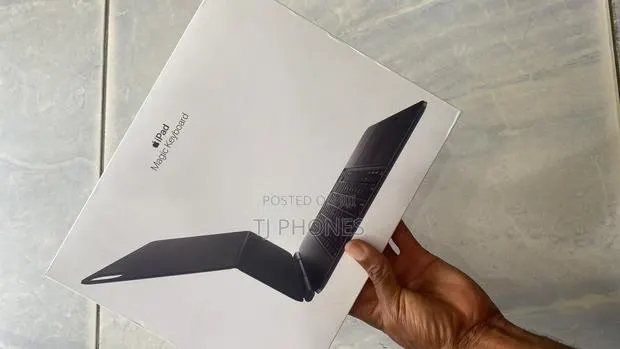 Magic Keyboard 13inches · Photo 1