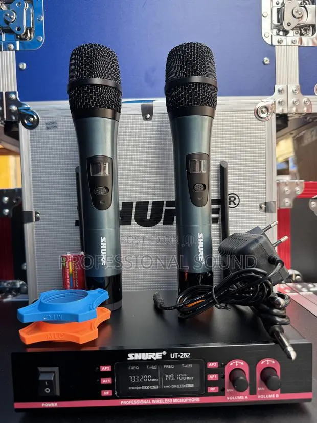 Shure UT-282 UHF Professional Wireless Microphone System · Photo 1