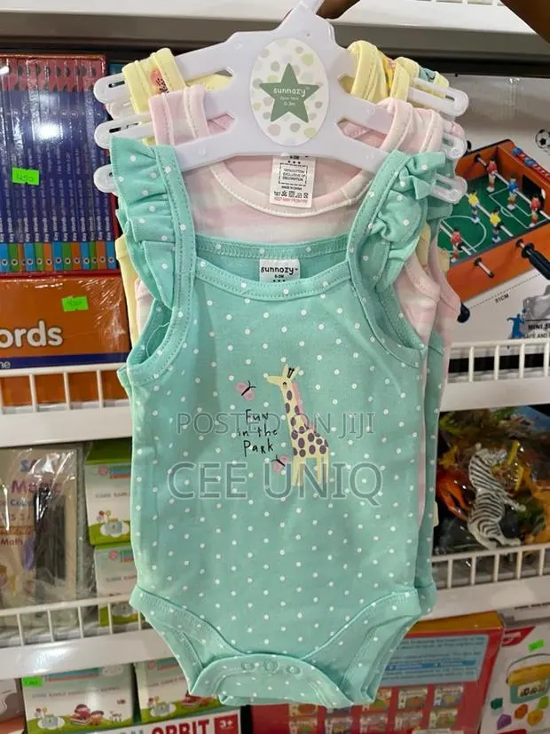 Sleeveless Bodysuit for Girls · Photo 1