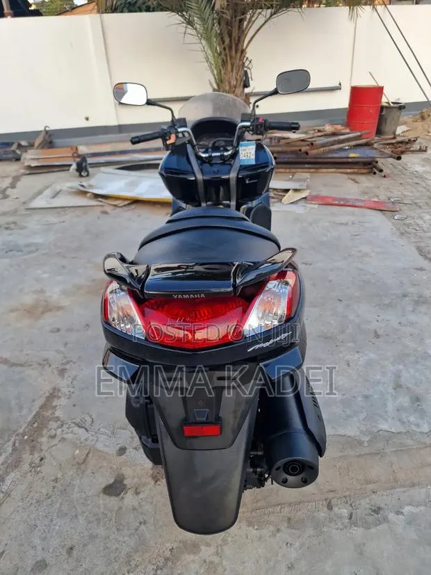 Yamaha Majesty 2017 Black · Photo 1