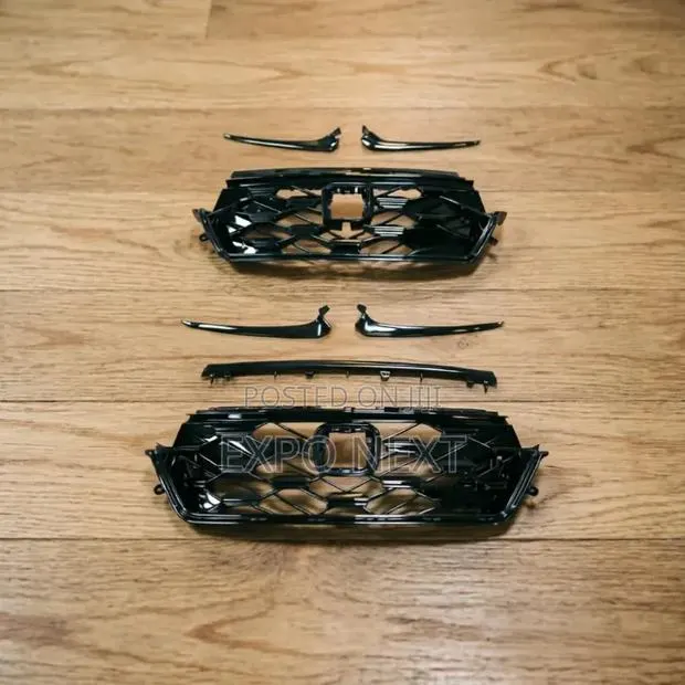 Honda CR-V 2023-2025 Front Grille · Photo 1