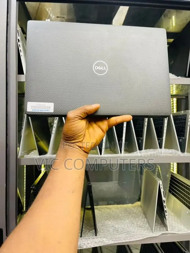 Laptop Dell Latitude 7300 16GB Intel Core i7 SSD 512GB · Photo 1