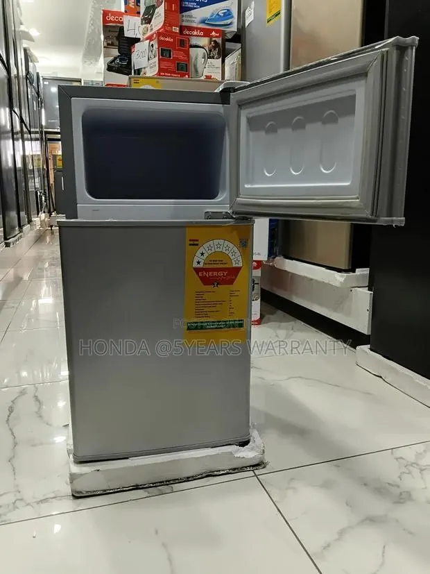 Nasco Refrigerator- Fast Cooling, Makes Ice Block · Photo 1