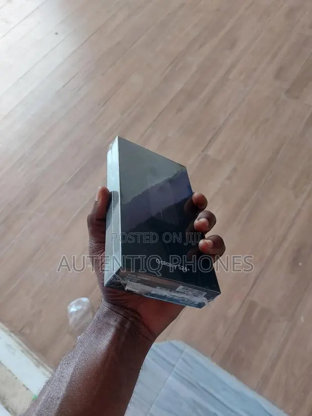 New Samsung Galaxy S24+ 256 GB Black · Photo 1