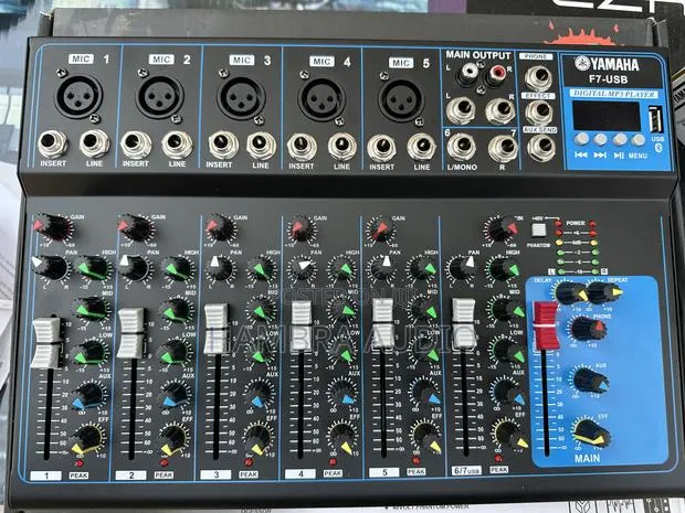 Yamaha 7 Channels Live Mixer · Photo 1