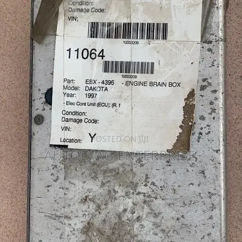 DODGE DAKOTA 3.9 V6 Engine Control Module · Photo 1