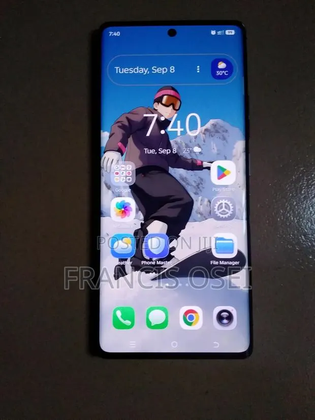 Tecno Camon 40 Pro 5G 256 GB Gray · Photo 1