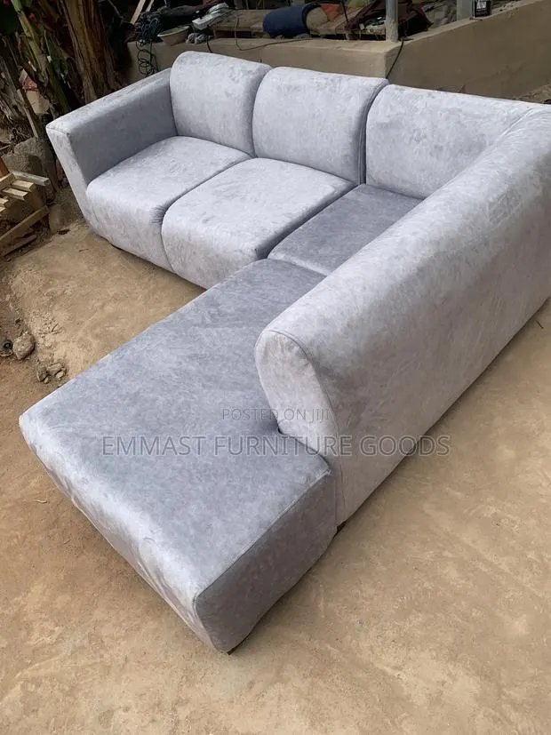 Classic Lshape Sofa Made With Foreign Materials · Photo 1