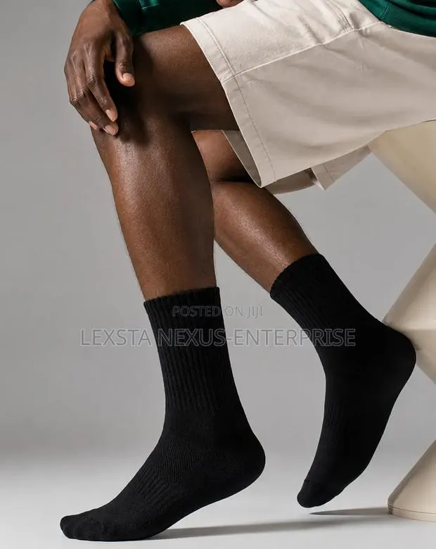 Double-Needle Mid-Calf Socks - Black and White · Photo 1
