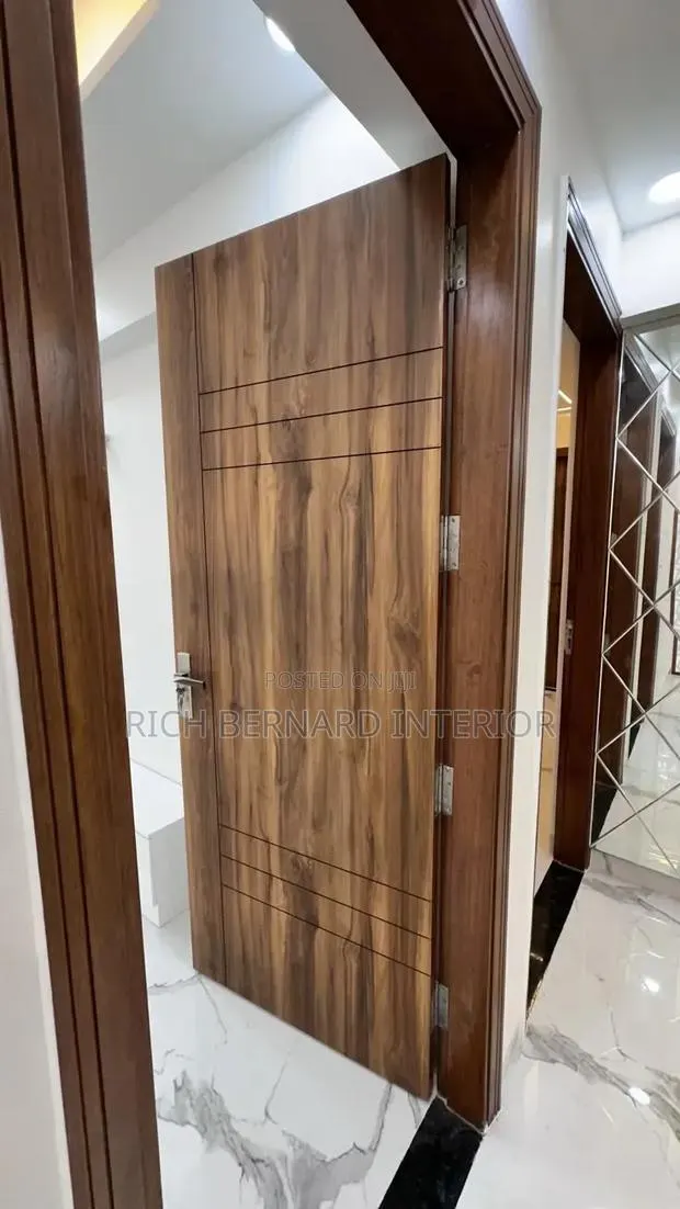 The Executive Groove Laminate Door · Photo 1