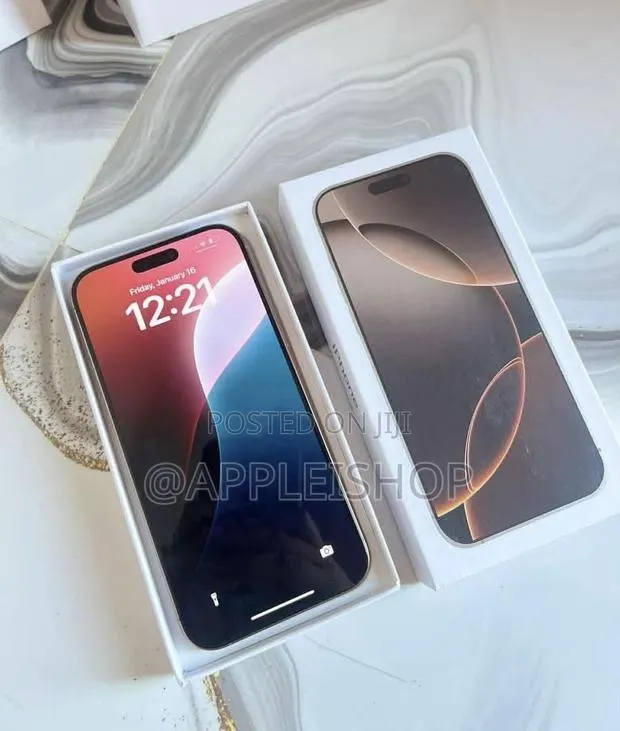 Apple iPhone 16 Pro Max 512 GB Gold · Photo 1