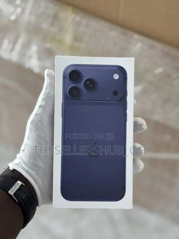 New Apple iPhone 17 Pro 512 GB Blue · Photo 1