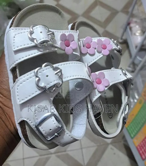 Sandals for a Fine Baby Girl Size 23 · Photo 1
