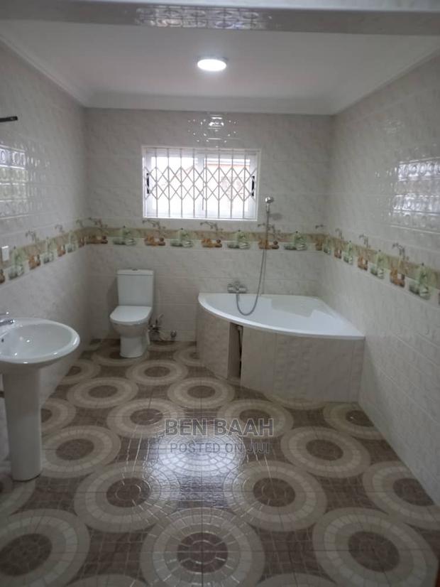 4bdrm Duplex in Ben Properties, Ga East Municipal for rent · Photo 8