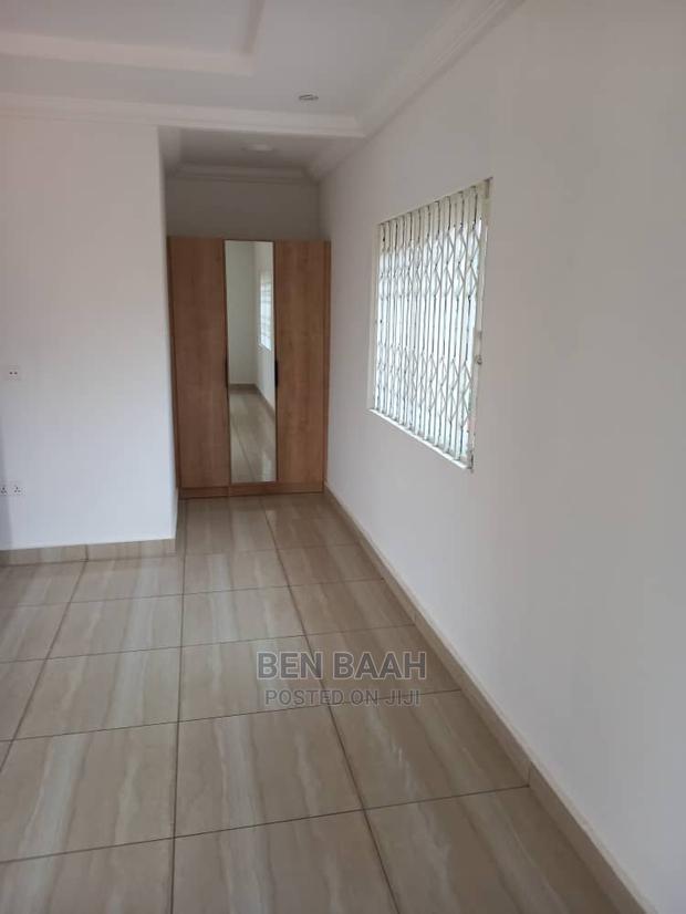 4bdrm Duplex in Ben Properties, Ga East Municipal for rent · Photo 7