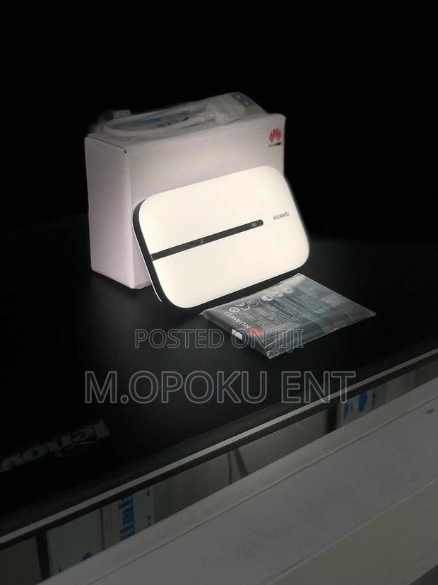Universal Huawei 4g Mi-Fi/Wi-Fi · Photo 2