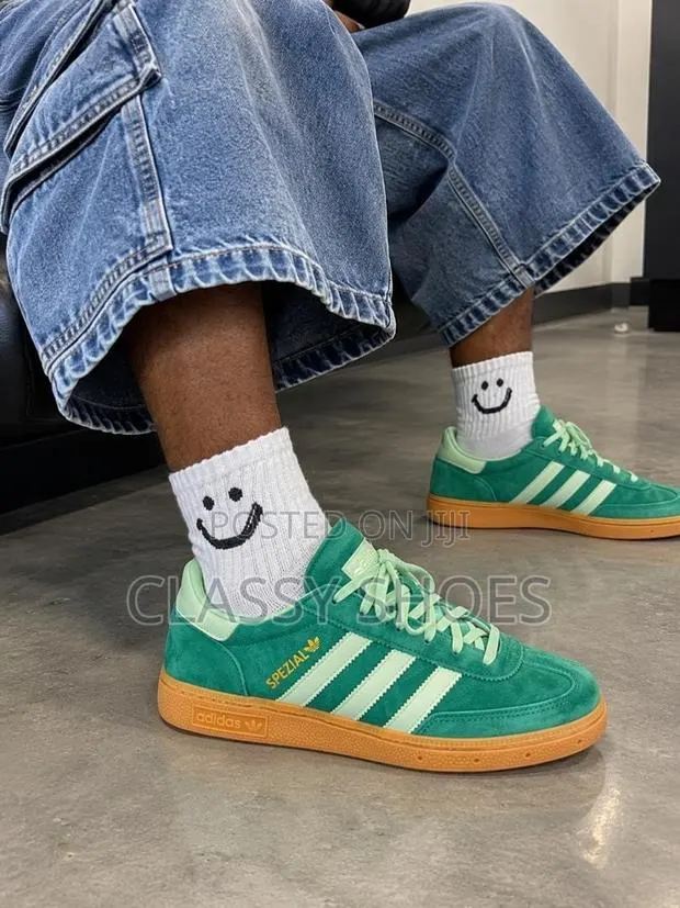 Adidas Spezial Light Green · Photo 1