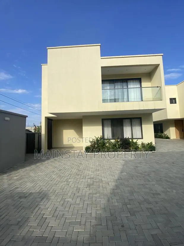 4bdrm Townhouse / Terrace in Mainstay Estates, East Legon for rent · Photo 1