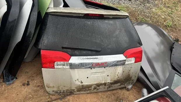 GMC TERRAIN 2010,2011,2012,2013,2014,2015 Tailgate and Hood Available · Photo 1