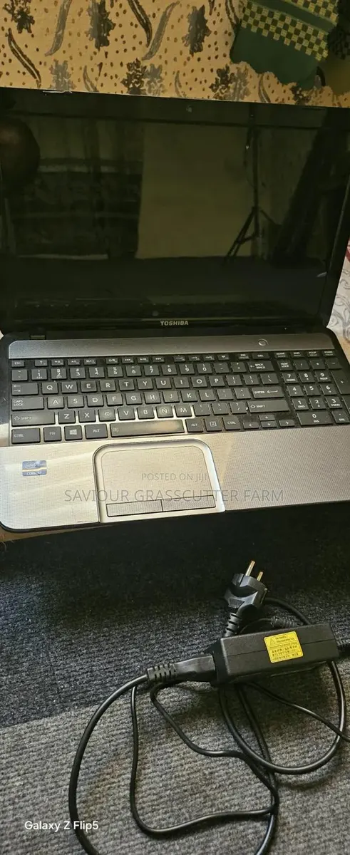 Laptop Toshiba A40 8GB Intel Core i7 HDD 500GB · Photo 1