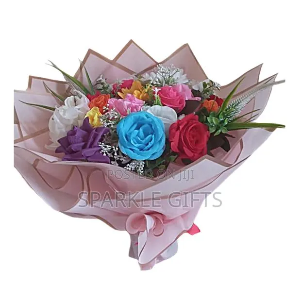 Artificial Flower Bouquet for Awesome Birthday Surprises · Photo 1