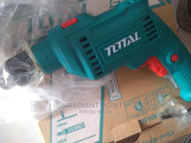 Total Impact Drill Machine 680w · Photo 2