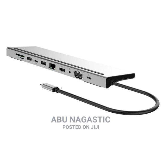 Type C 11in1hub USB Docking Station · Photo 2