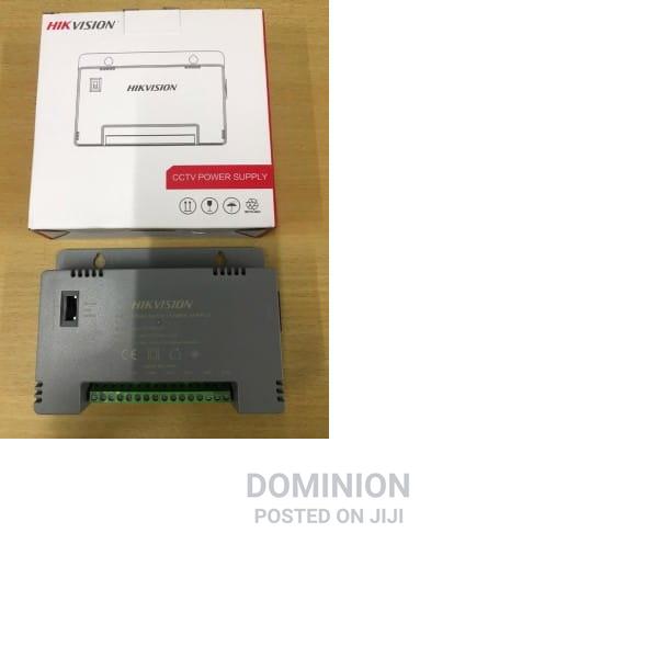 Hikvision DS-2FA1205-D8 8 Channel Power Supply · Photo 1