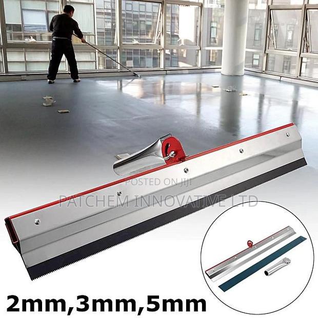 Epoxy Squeegee · Photo 2