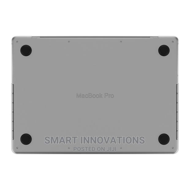 Macbook Air 13.6 Inch (2022model) Ishield Case · Photo 8