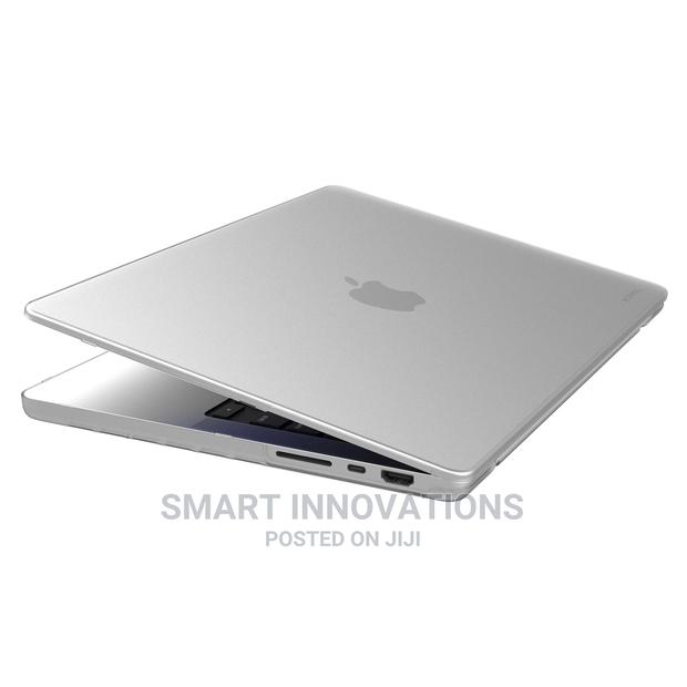 Macbook Air 13.6 Inch (2022model) Ishield Case · Photo 7
