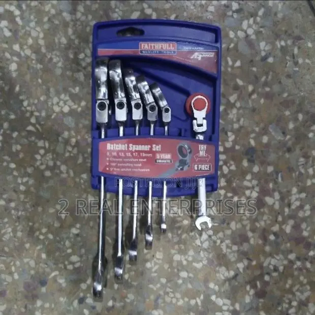Faithfull 6-Piece Flex Head Ratchet Combination Spanner Set (8-19mm) · Photo 1