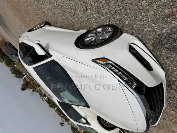 Honda Accord LX (1.5L 4cyl Turbo CVT) 2019 White · Photo 1
