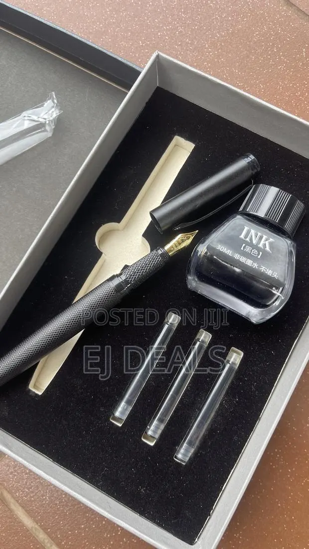 Matte Black Metal Fountain Pen Gift Set · Photo 2