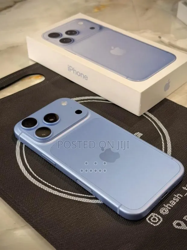 New Apple iPhone 18 Pro 256 GB Blue · Photo 1