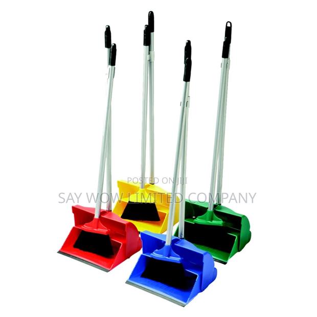 Robert Scott Lobby Dustpan and Brush · Photo 1