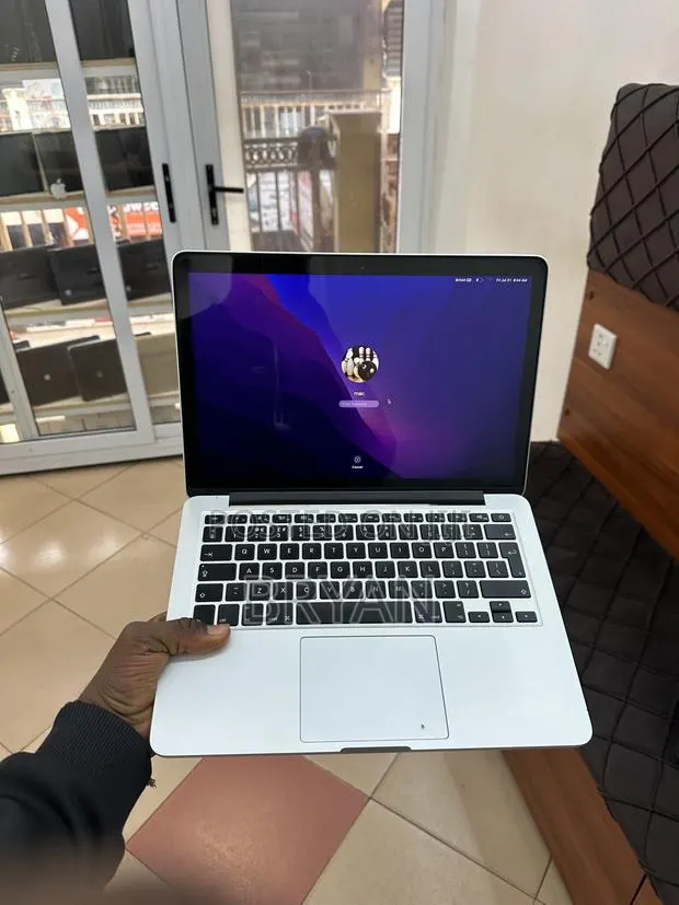 Laptop Apple MacBook Pro 2015 8GB Intel Core i5 SSD 512GB · Photo 1