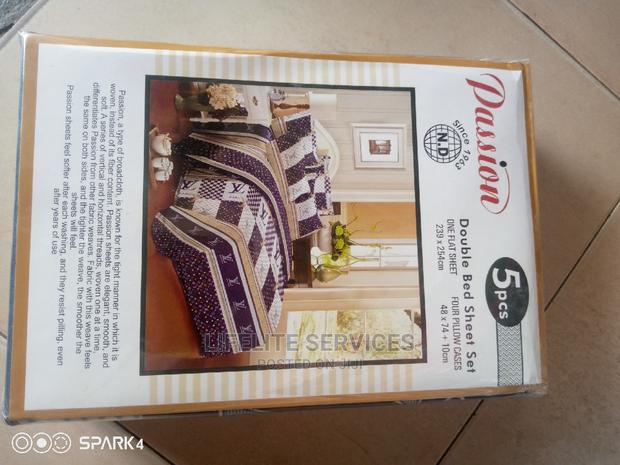 Bedsheet (With 4 Pillow Cases) · Photo 1