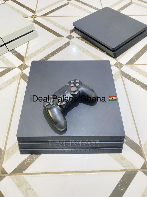 PS4 Pro With 10 Games · Photo 1