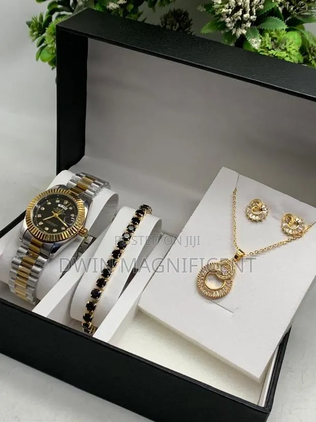 Eloquent Ladies Jewelry Set · Photo 1