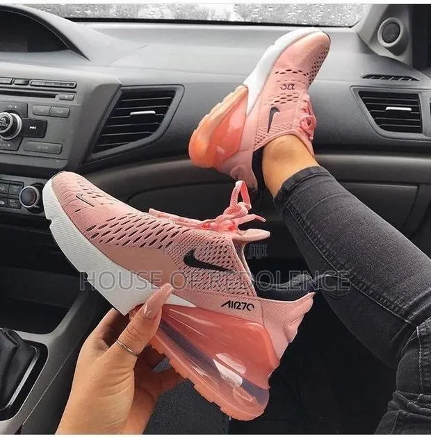 Nike Air Max 270 Sneakers · Photo 1