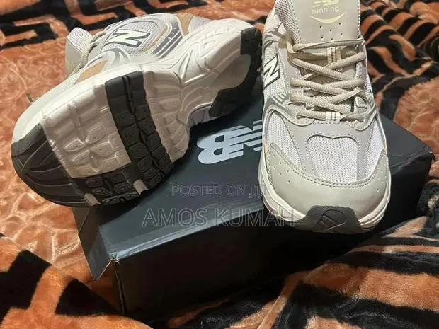 Brand New New Balance Abzorb 530 · Photo 1