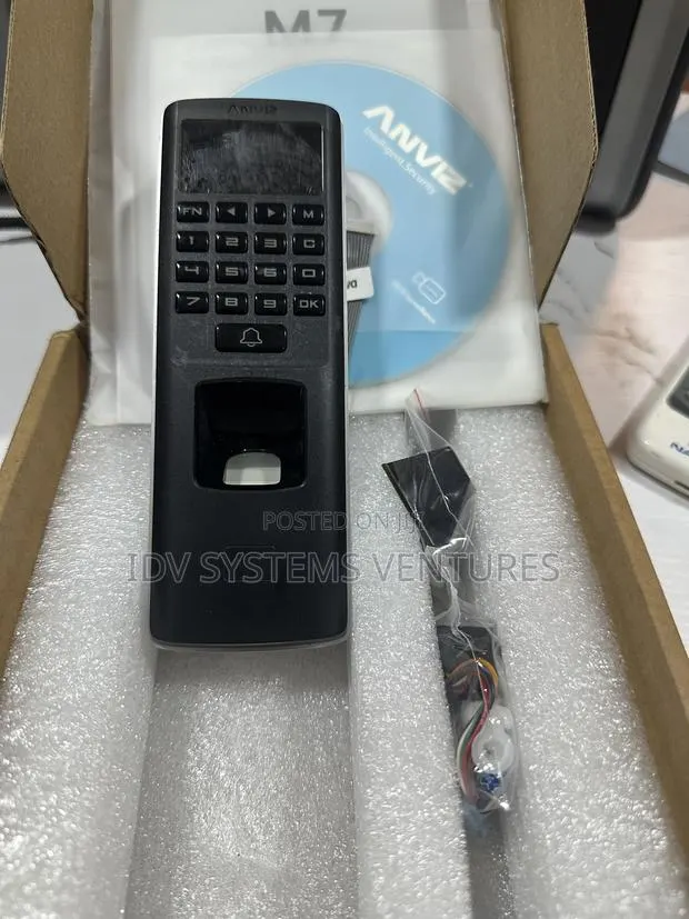 Anviz M7 Outdoor Professional Standalone Access Control · Photo 1