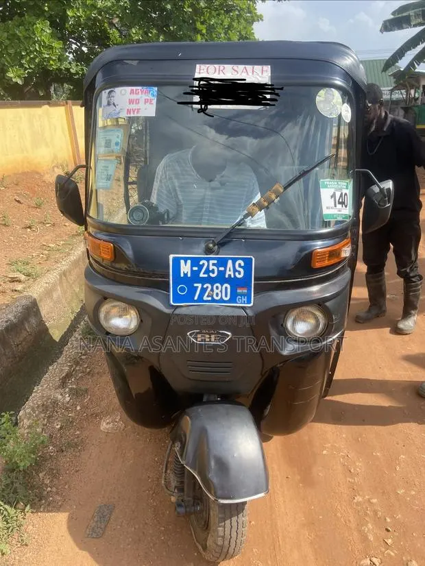 Bajaj RE 2025 Black · Photo 1
