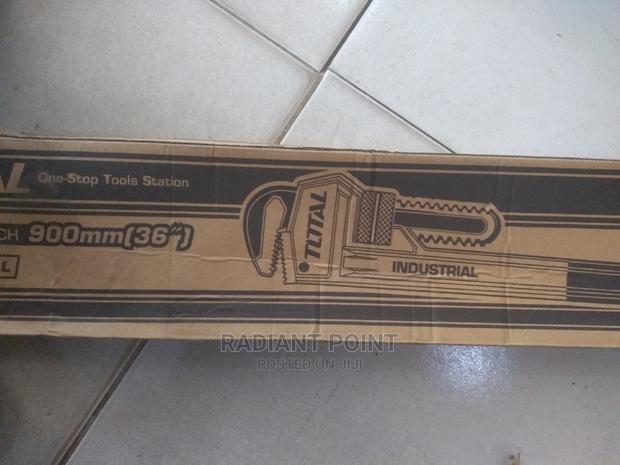 Total Pipe Wrench 36" 900mm · Photo 2