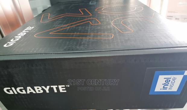 New Laptop Gigabyte 32GB Intel Core I9 SSD 32GB · Photo 3