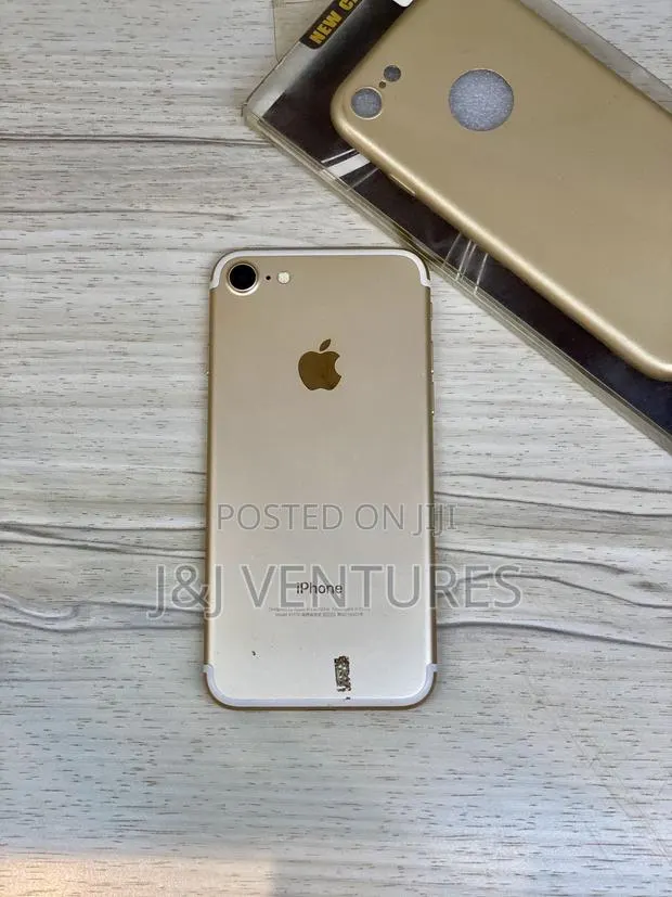 Apple iPhone 7 32 GB Silver · Photo 1
