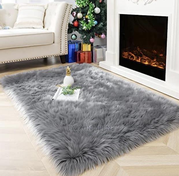 Authentic Fluffy Fur Carpet (Also in Diff Colors*Size180x120 · Photo 1